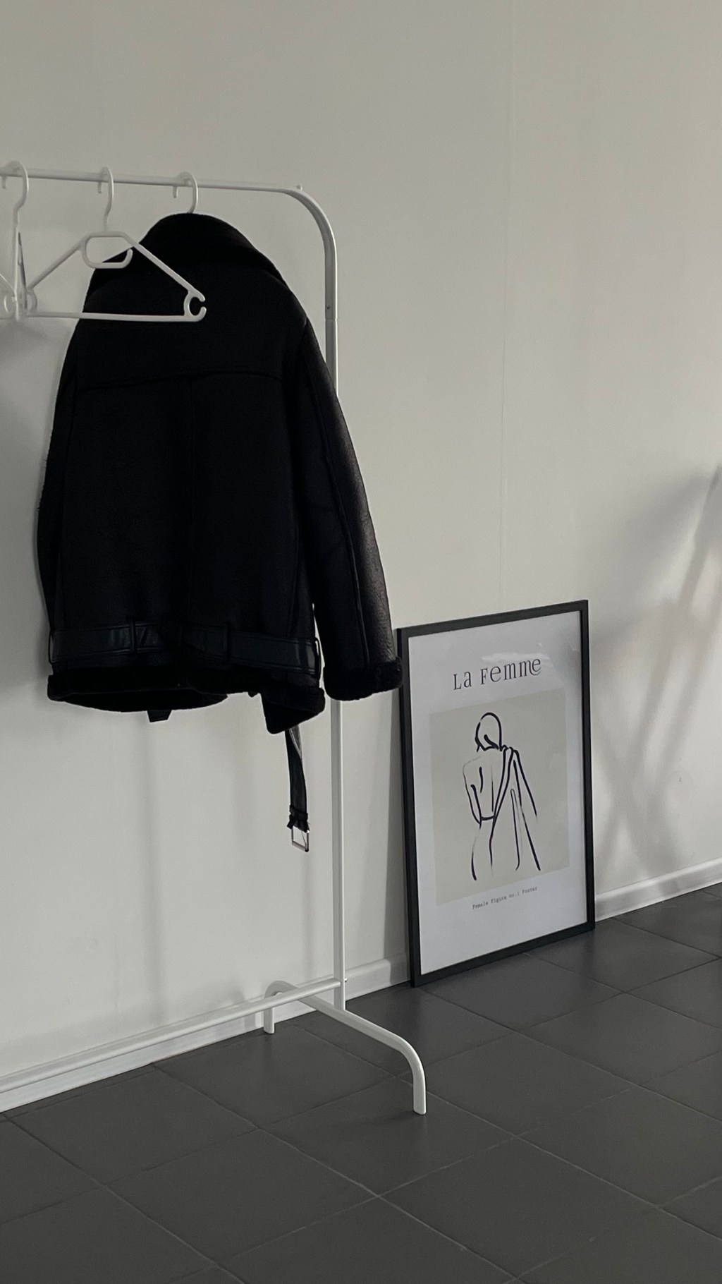 Como montar um look preto elegante para dias sem&nbsp;inspiração